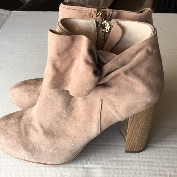 Louise et Cie Suede Heel Ankle Boots Booties Beige Sz 9M Bow Zip - Picture 4 of 7
